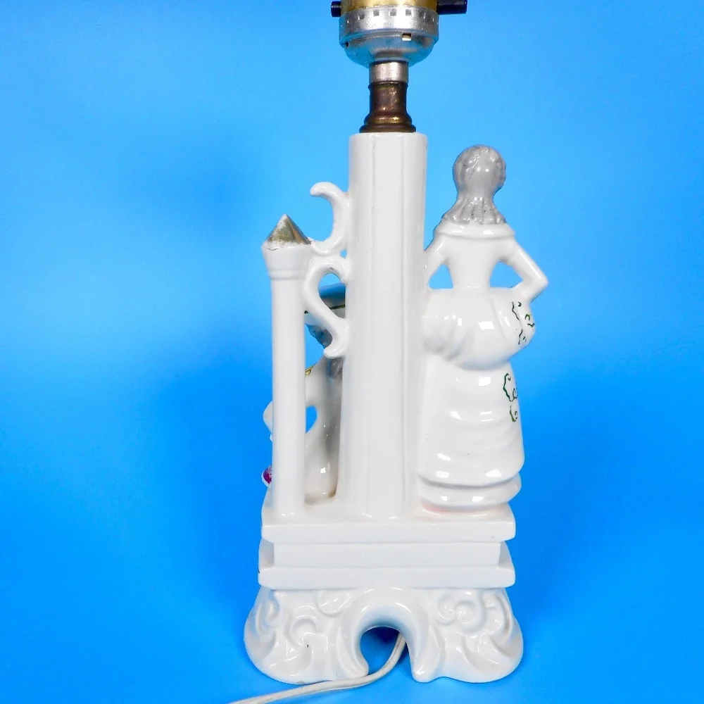 VTG 50s Porcelain Gold Gilded Boudoir Lamp Victorian Couple Courtship Steampunk